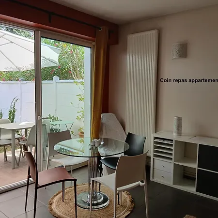 Rum i privatbostad Centre, Privatif Et 5 Privees, Piscine, Parking *