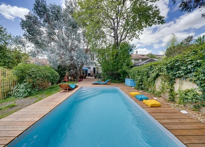 Quarto em Acomodações Particulares Centre, Privatif Et 5 Privees, Piscine, Parking