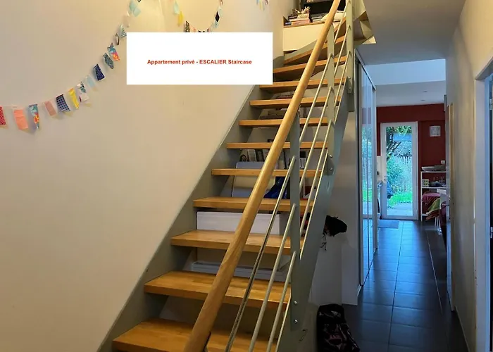 Centre, Privatif Et 5 Privees, Piscine, Parking *